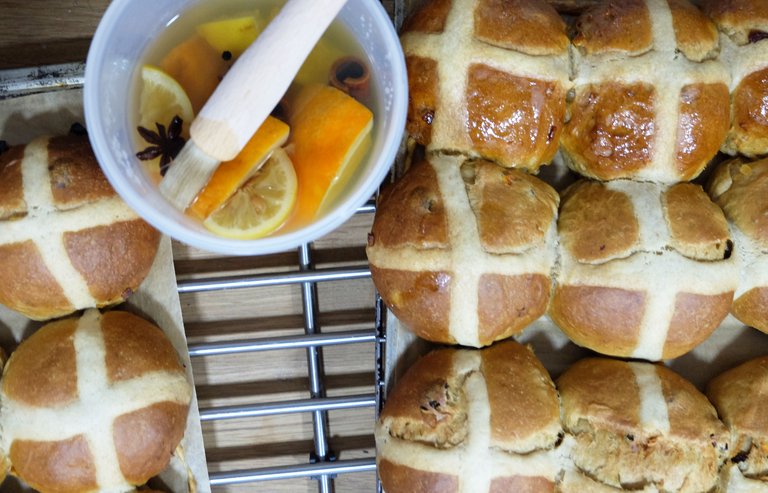 Glazing the buns