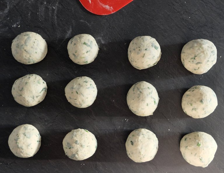 Jamie&rsquo;s flatbreads - rounded dough balls