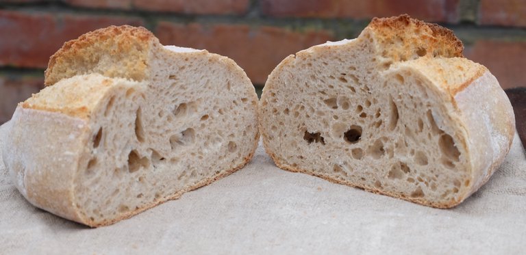 Vermont sourdough with wholemeal flour, the crumb